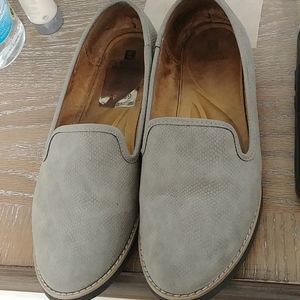 White Mountain,size 9-1/2 Comfy Gray Loafer Shoes
